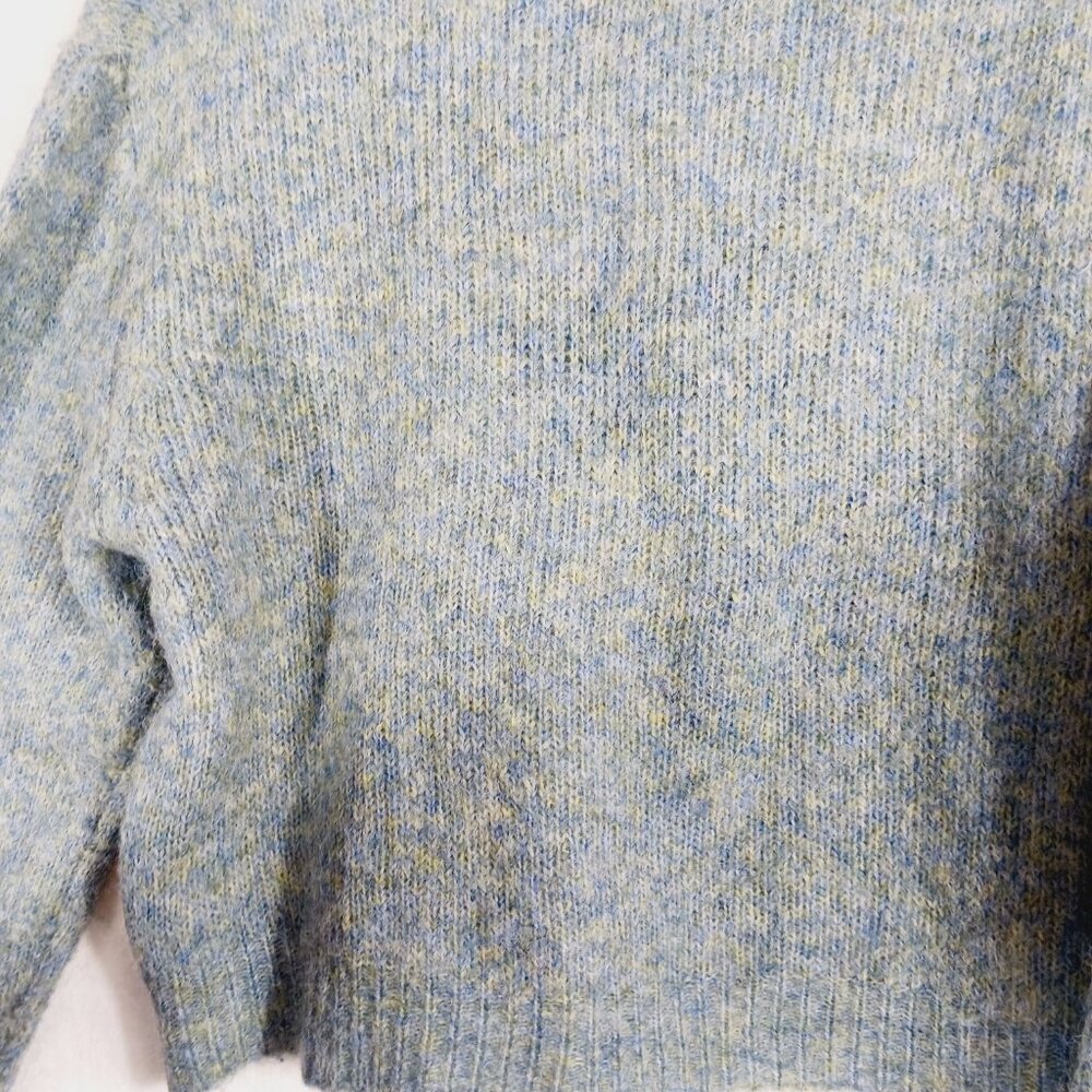 TAHARI,  Cropped Button Cardigan, Medium, Soft, Lightweight, Blue/Green Mix - Picture 7 of 16